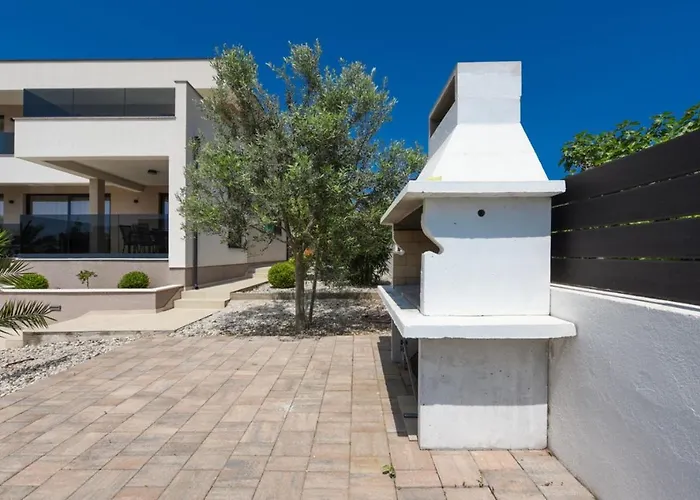 Sunlight Zadarvillas וילה זאדאר